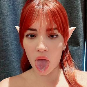 Pamela Mendoza's nudes and profile