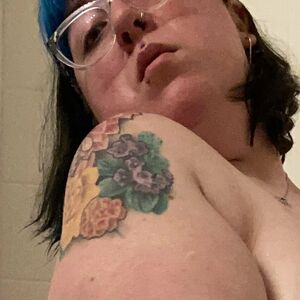 pearbabexx's nudes and profile