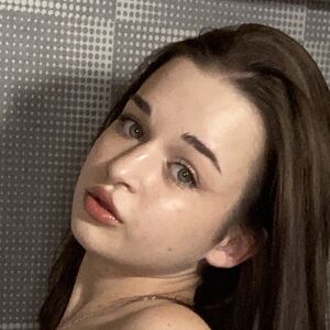 Petite Olya