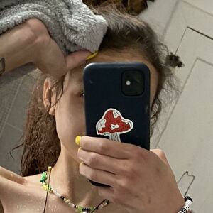 Petitefreak13's nudes and profile