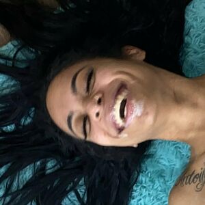 realavavalentinaa's nudes and profile