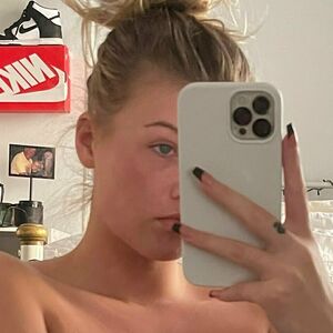 rebeccawilson18's nudes and profile