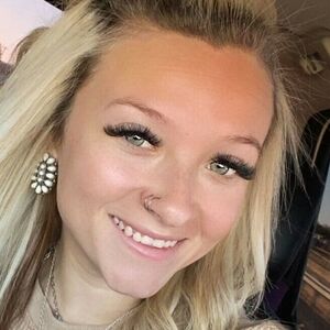 rikki_bell's nudes and profile