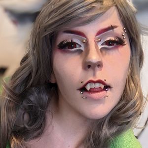 Roadkillinit's nudes and profile