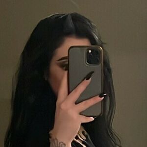 Rubysplayroom's nudes and profile