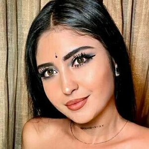 saanvi.says's nudes and profile