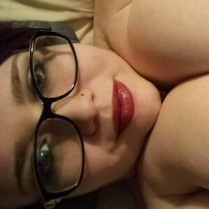 sarahbennet888's nudes and profile