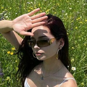 Saramia's Profile Hottest Nudes & More - FapJerks