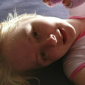 satans_bitch_666's nudes and profile