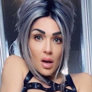 scarlettrose69x's nudes and profile