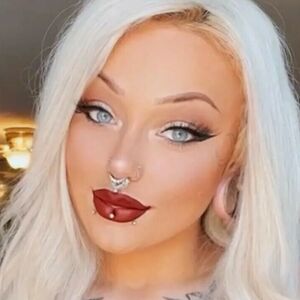 Screamqueen68's nudes and profile