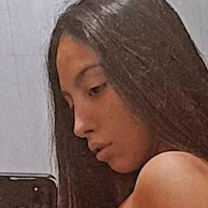 Selene Cuello's nudes and profile