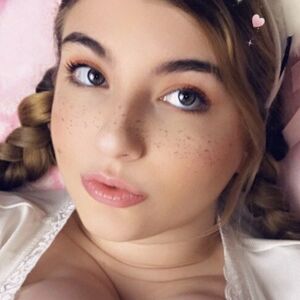 shyangel0's nudes and profile