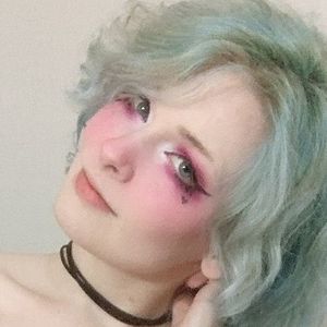 Snowthesaltqueen's nudes and profile