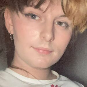 sophiiaapet's nudes and profile