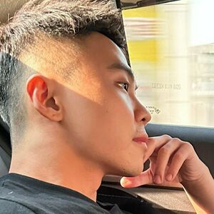 superjohnny1994's nudes and profile
