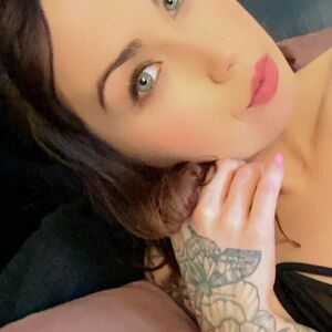 tattooedgem619's nudes and profile