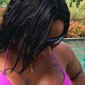 Thaynunes's nudes and profile