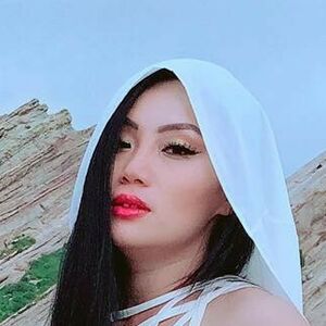 Tina Guo's nudes and profile