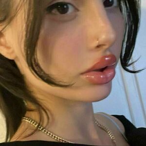unrealcobain_free's nudes and profile