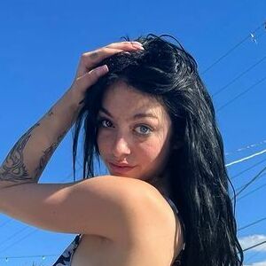 Violet Ray's nudes and profile