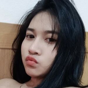 Warunee Thanyaphu's nudes and profile