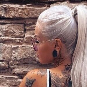 x_soffelchen_x's nudes and profile