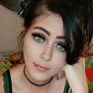 xxkitttycurlxx's nudes and profile