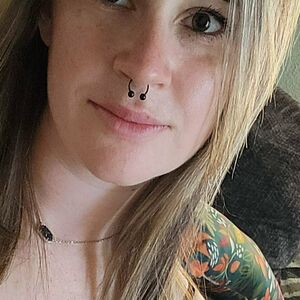 xxkittylicksxx's nudes and profile