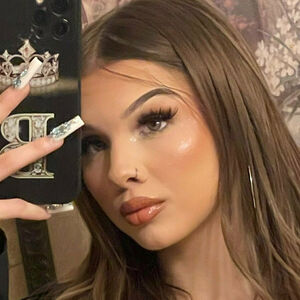 xxxtrahot18's nudes and profile