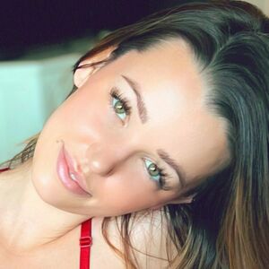 yourgirlygracee's nudes and profile