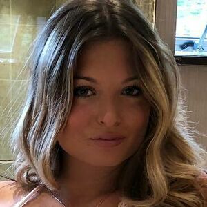 Zara Holland's nudes and profile