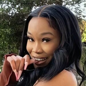 Zelie Timothy's nudes and profile
