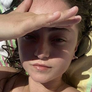 zoey101iguess's nudes and profile