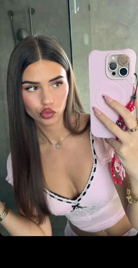 Leah Halton